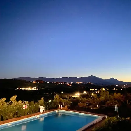 Il Podere Degli Asinelli Guest house